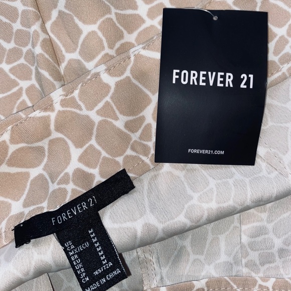 Giraffe Print Flowy Pants - Picture 6 of 8